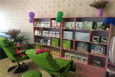 開化妝品店好嗎？小資生活領銜美妝市場新格局下的生活美容服務